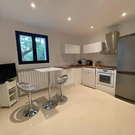 Piscine 5' A Pied Village 4ch + Studio *